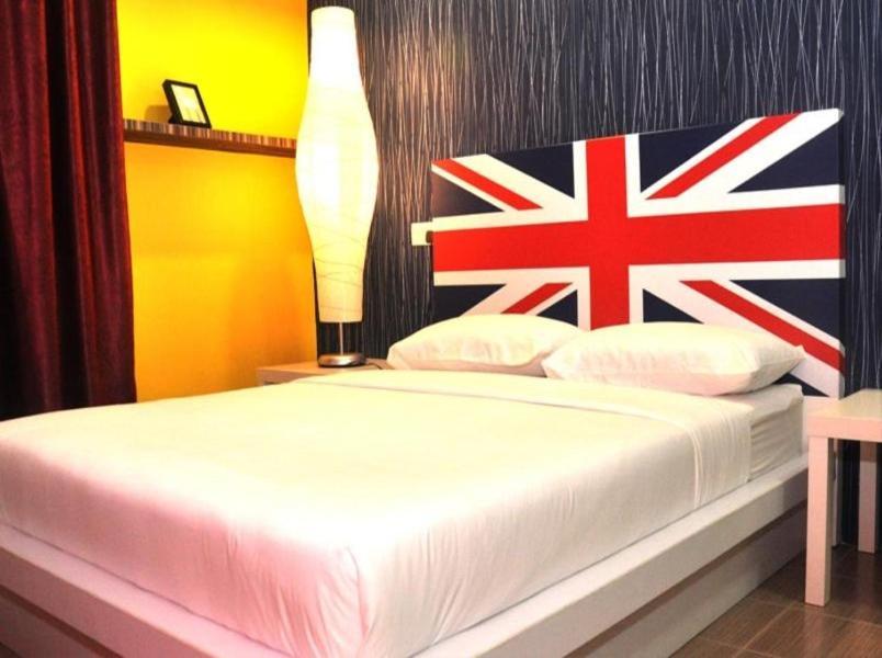 Budget Hotel Evergreen , Hotel 57 บาตู ปาฮัท ภายนอก รูปภาพ